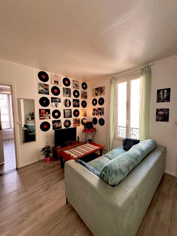 Private room, often full flat Paris 14th - 2