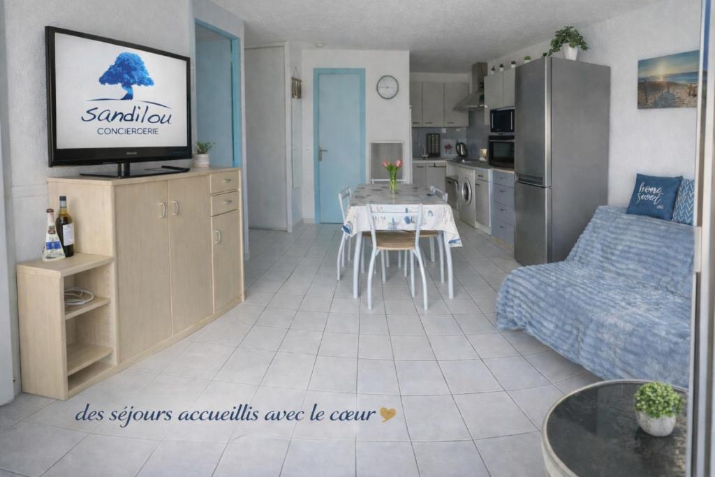 Bleu Riviera Lumière, Calme et Air Marin - 2