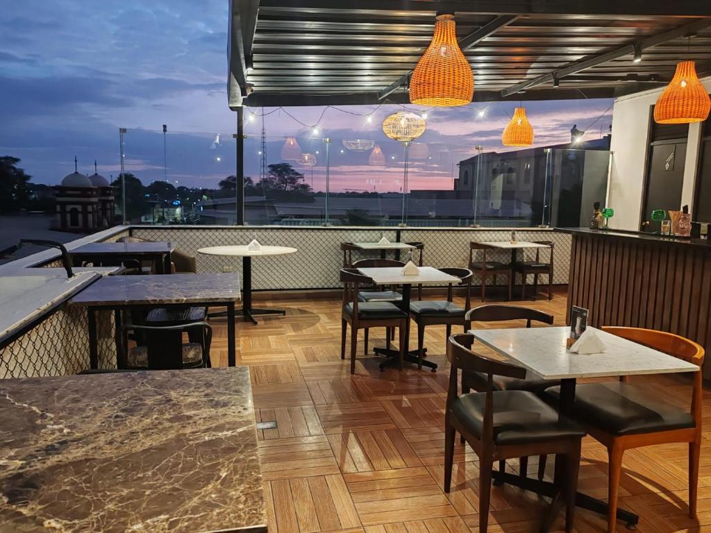 Rua Hoteles Piura - 3