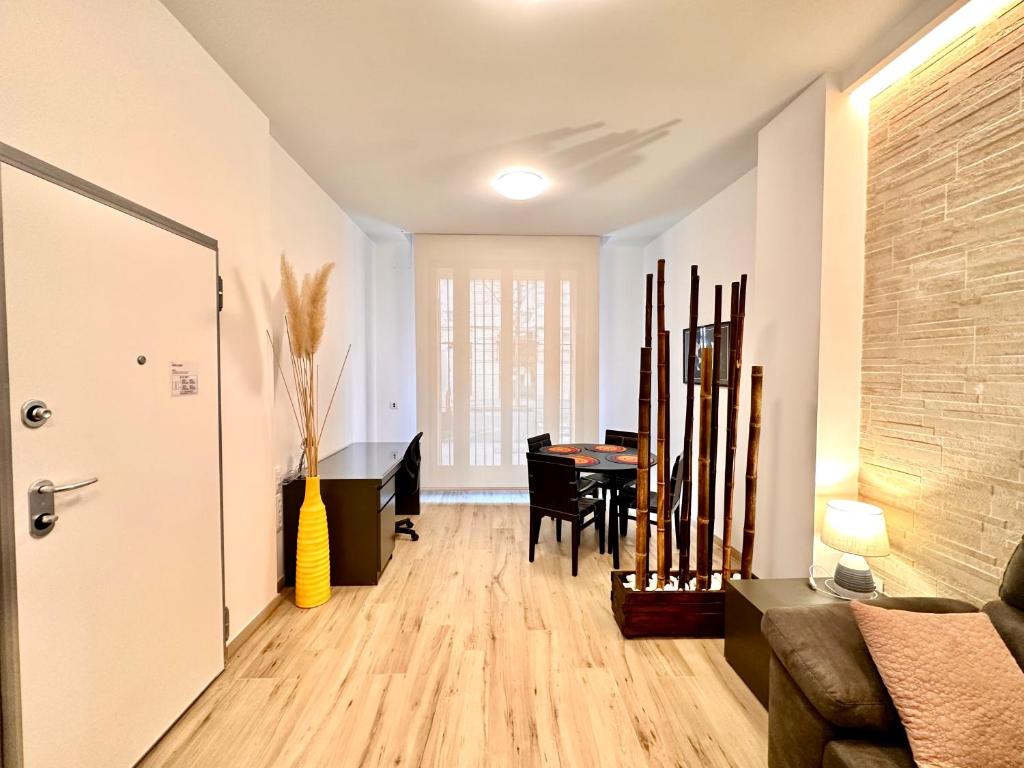 Joaquin Costa Urban Flat - 5