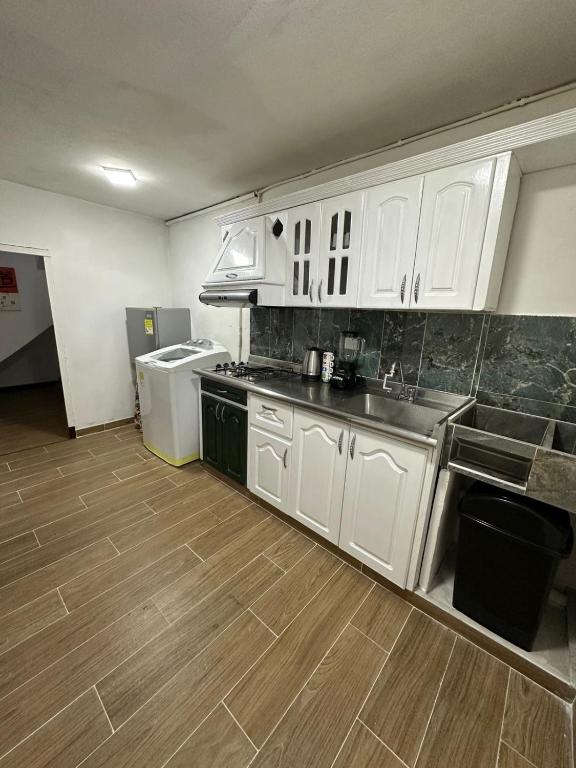 Hermoso apartamento en la milagrosa - 2