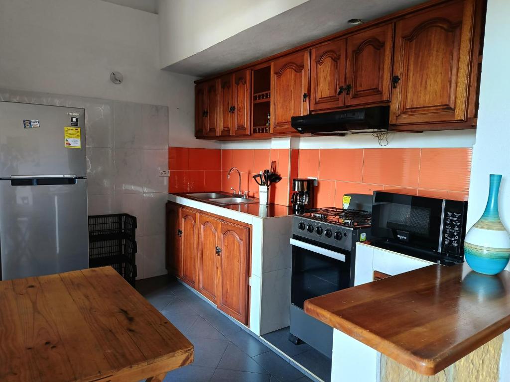 Hermoso apartamento familiar con parqueadero a 4 cuadras de la plaza - 5