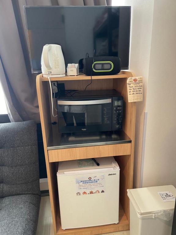 Shared lounge/TV area