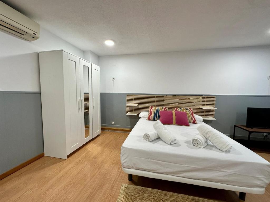 Spacious studio near the center - 2