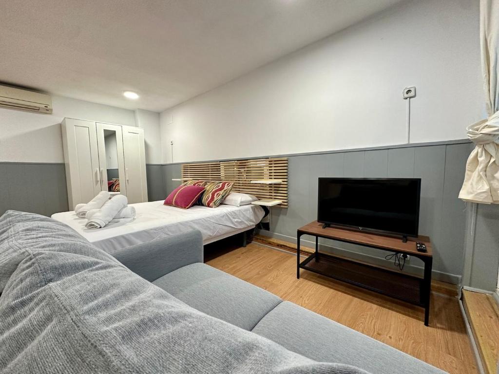 Spacious studio near the center - 4