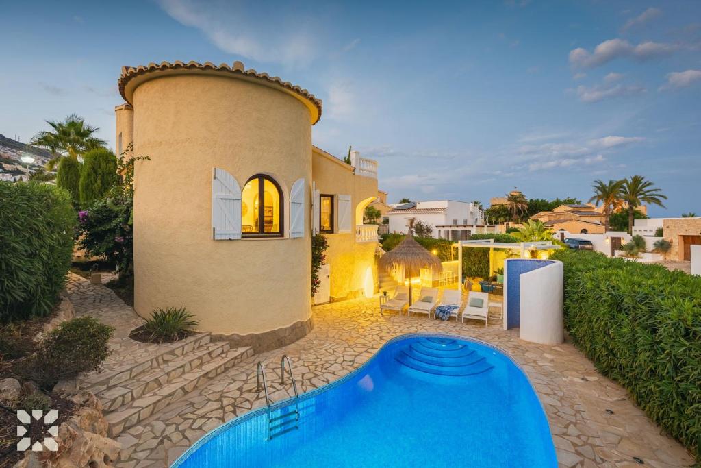 Villa Sea Breeze by Abahana Villas - 1