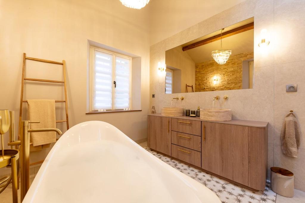 Love Room Dora Maar - Desire, bathtub and pleasures - 5