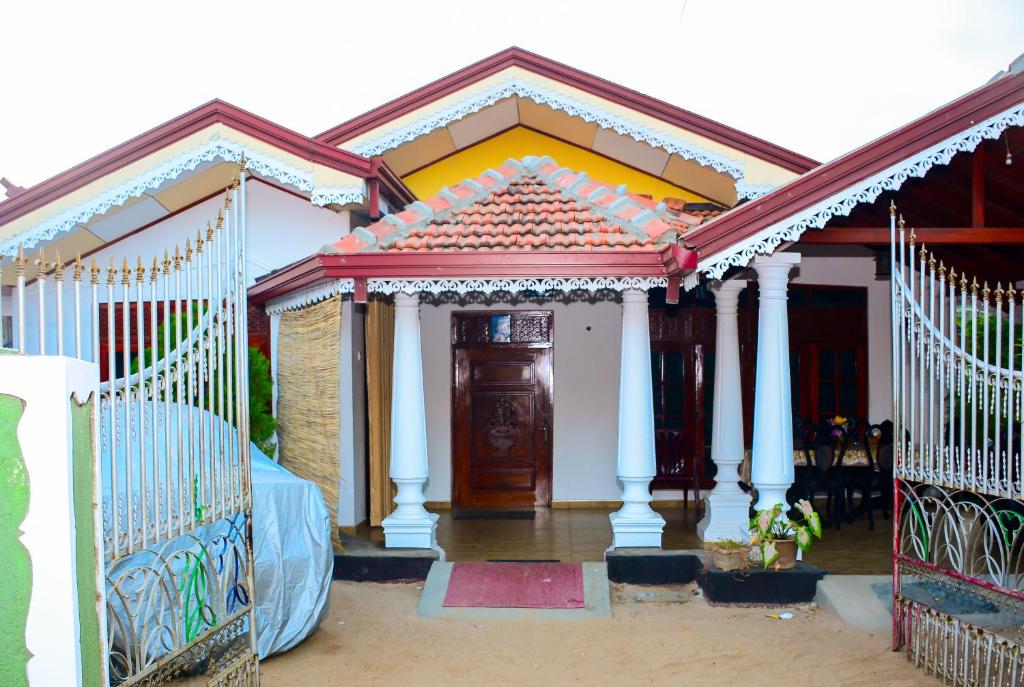 Lakshmi Family Villa — Hotel in Negombo