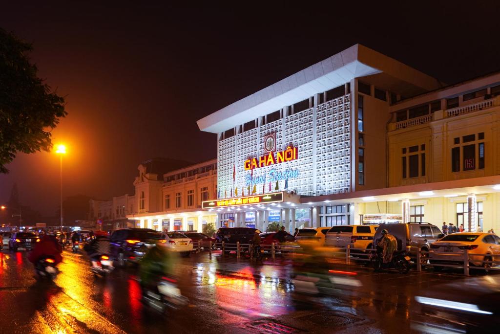 LushStay Cozy Hostel – Hanoi Train Station