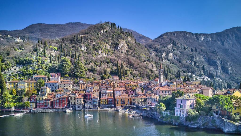 Varenna Boulevard - 2
