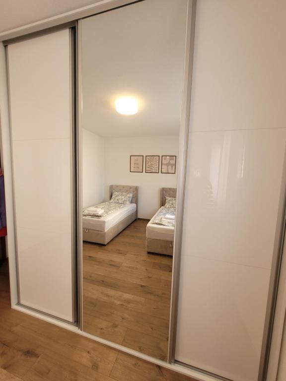 Apartman Holiday Self Check-in, Free parking - 4