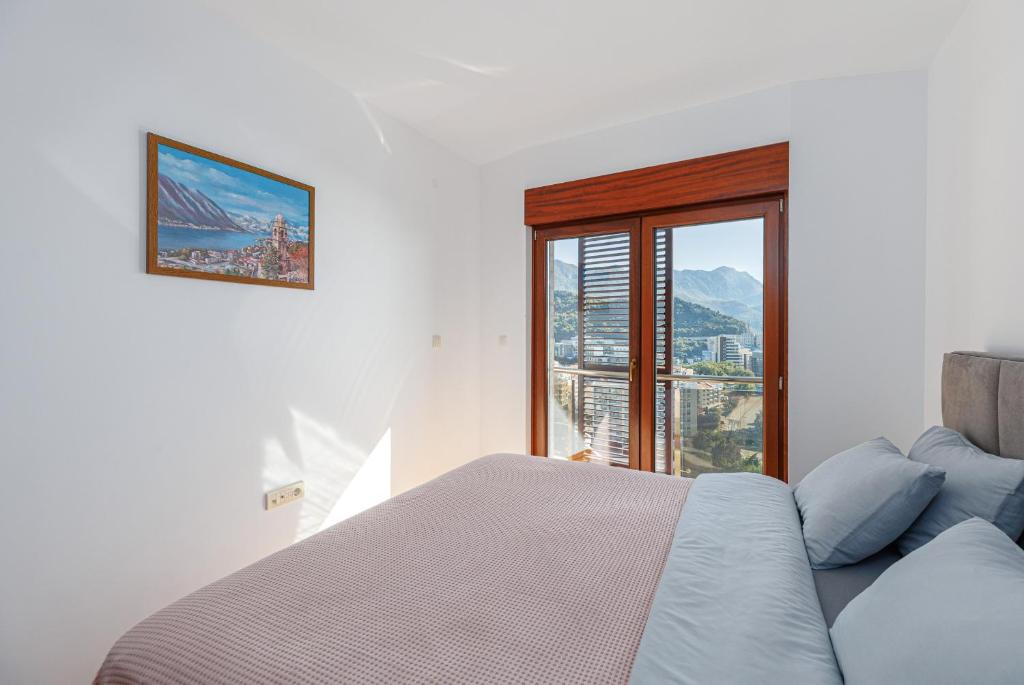 Panoramic Sea View 1BD Apartment - 4