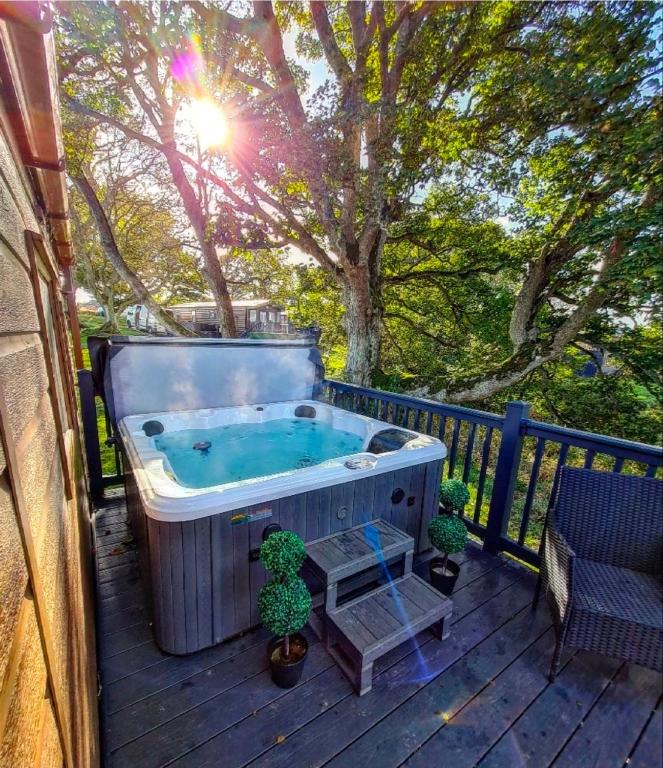 Foxwood Lodge Private Hot Tub Getaway photo 3