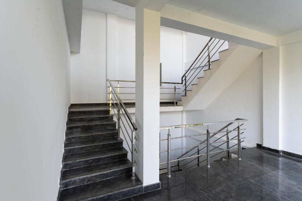 フロント・ロビー