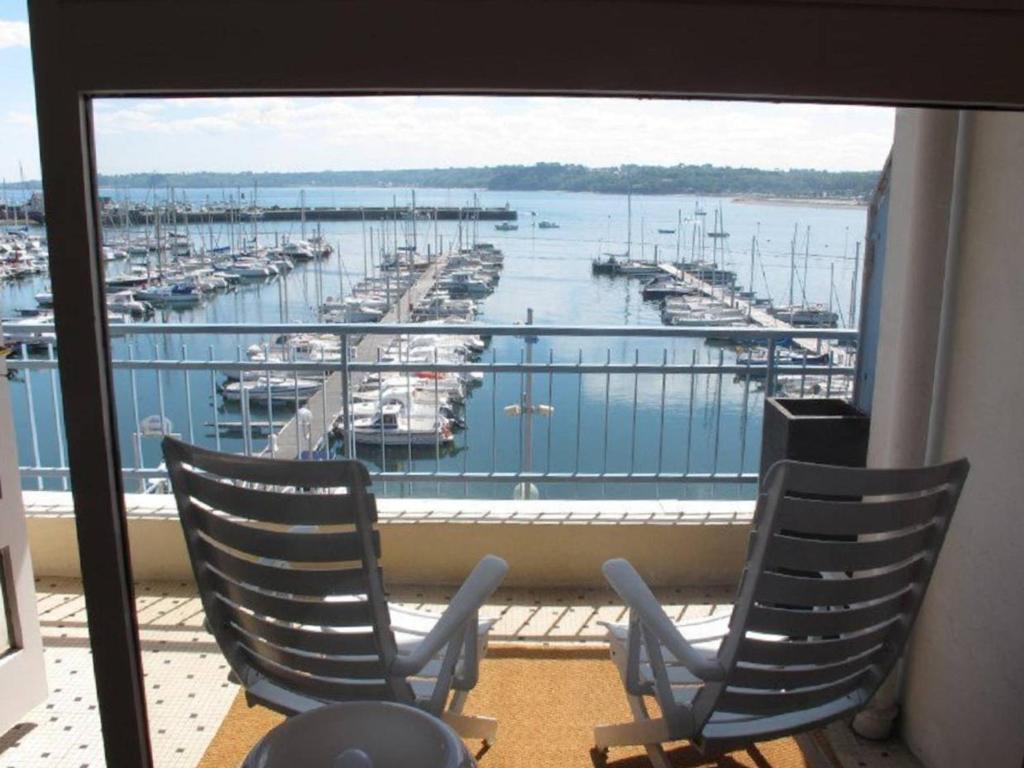 Appartement rénové avec terrasse et WIFI à Perros-Guirec - FR-1-368-84 - 1