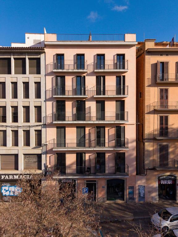 Modern apartments in one building, in the heart of Girona - 1