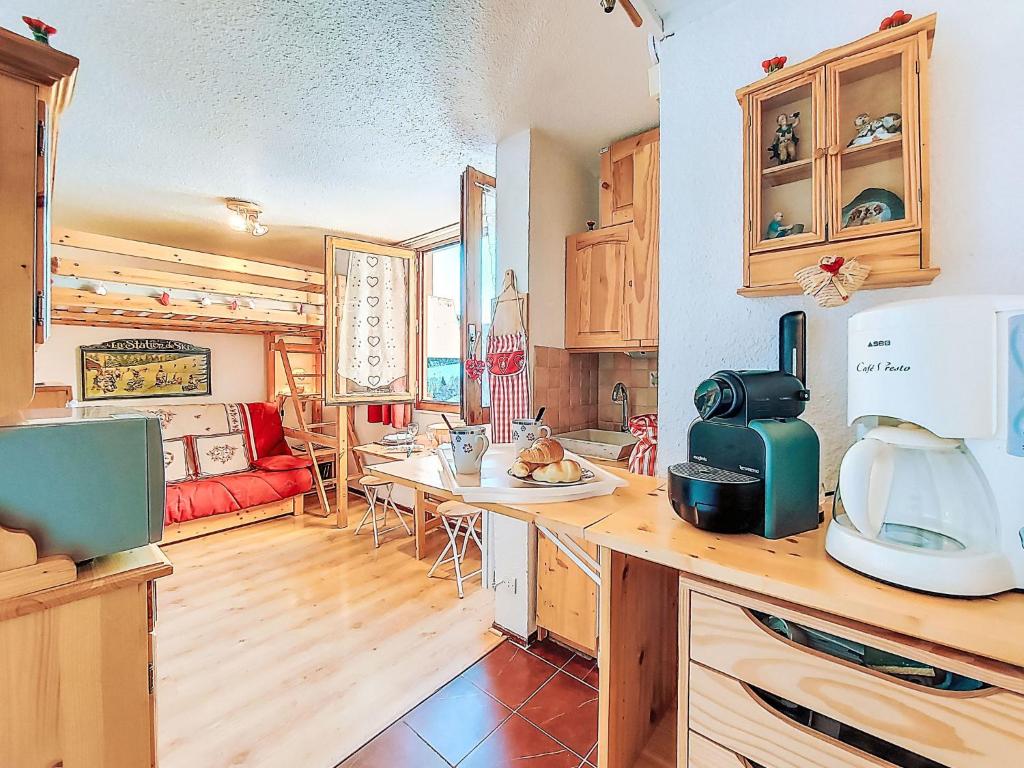 Studio Soyouz Vanguard-108 by Interhome - 1