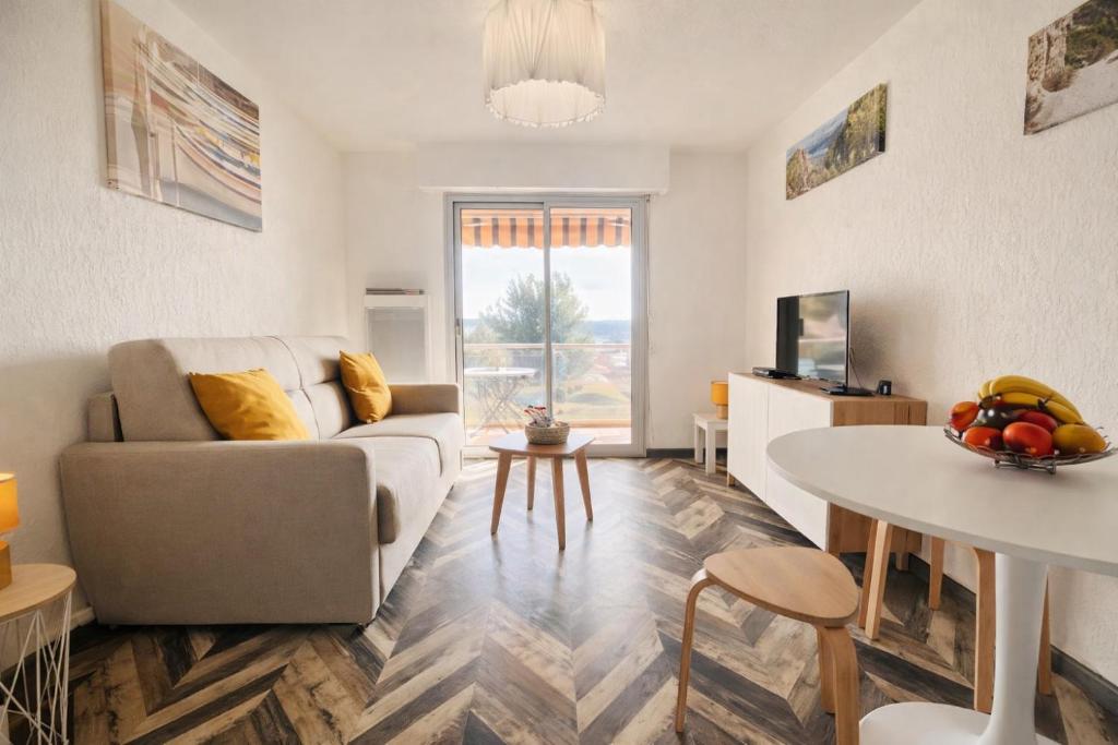 Studio, à deux pas des plages, terrasse et parking - 3