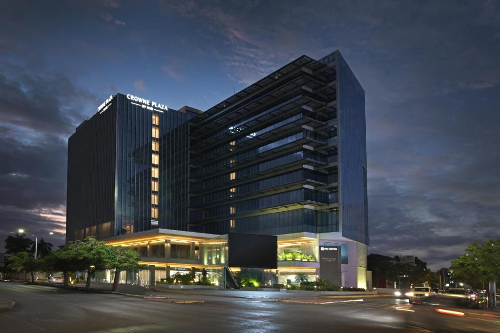Crowne Plaza Merida by IHG - 1