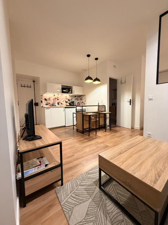 Charming apartment in Montmartre - 1