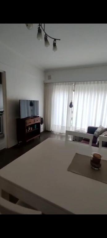 San Luis y 3 de Febrero - 3