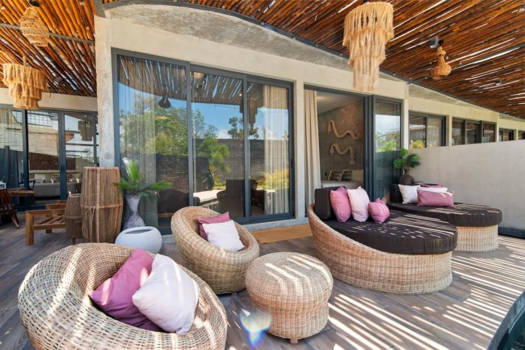 Nuju Rentals - BeUtiful Apartments with Swimout-Gym-Rooftop-Pool - 4
