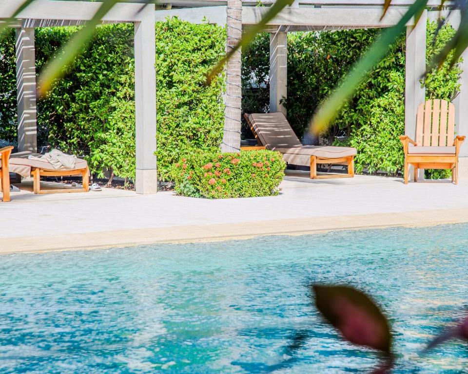 Apt 2 rooms with private beach and ideal pool - 1