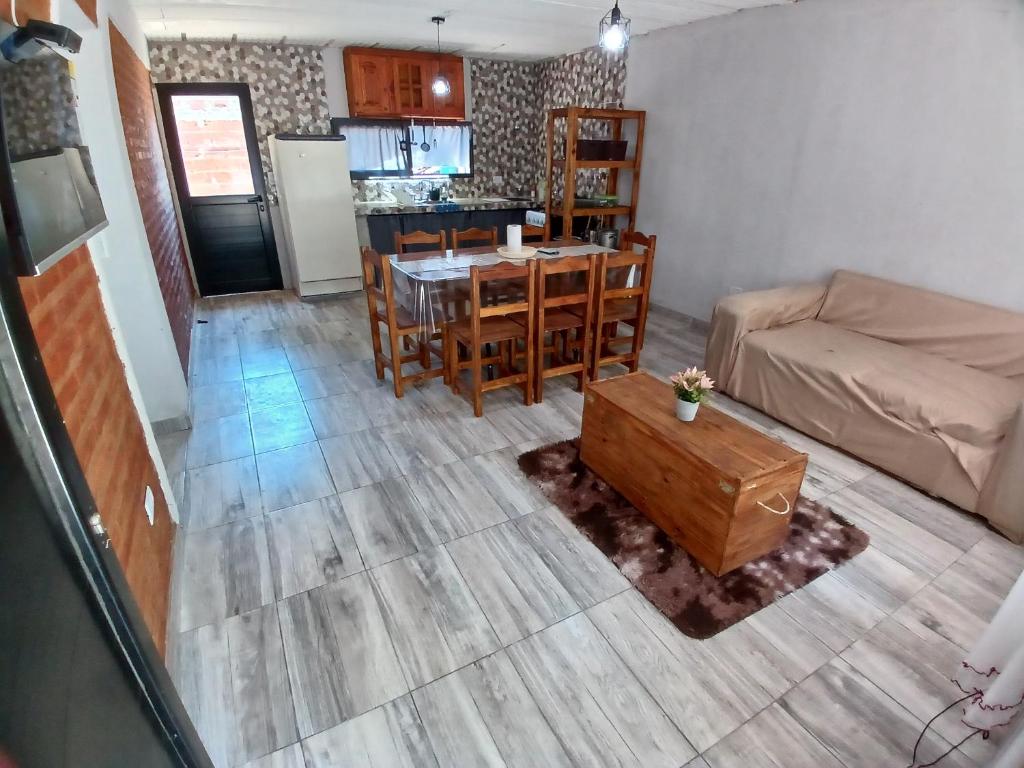 CASA CHALET con PARQUE - 4