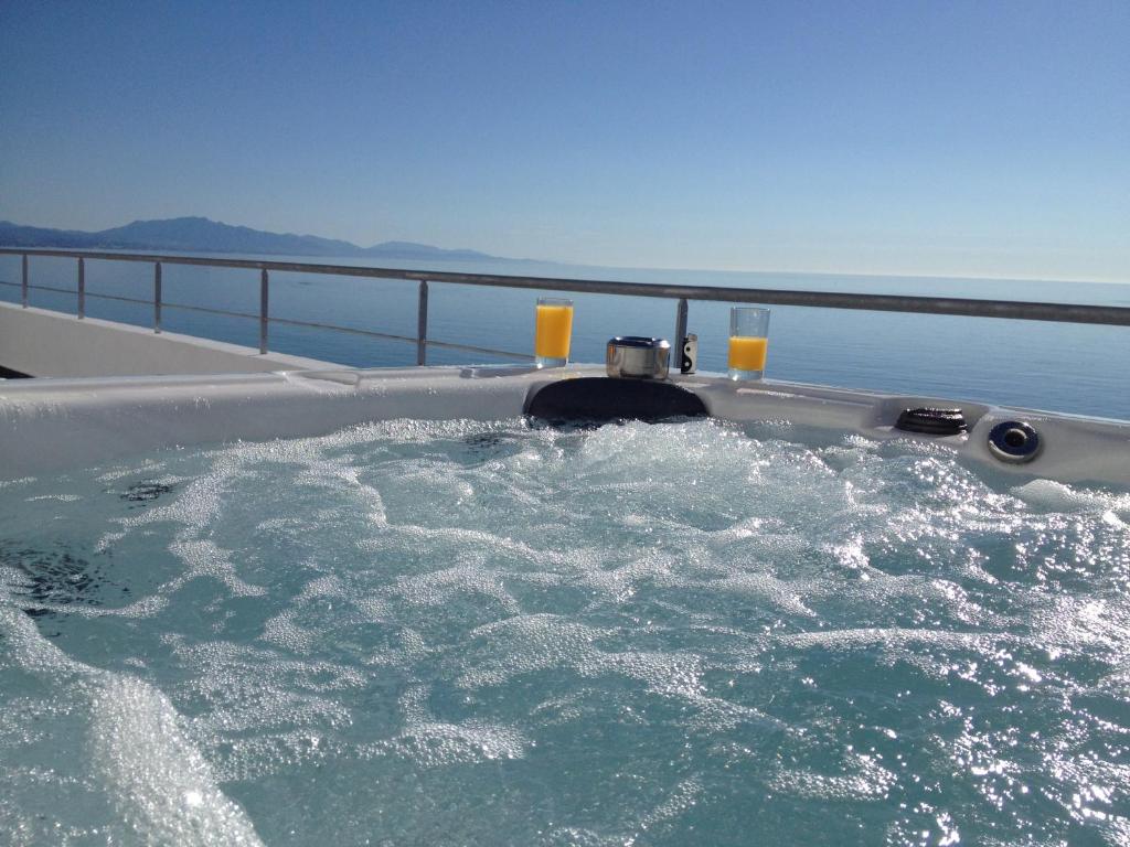 Villa Blue Bay - Infinity Pool & Sea View - Costa del Sol - 2
