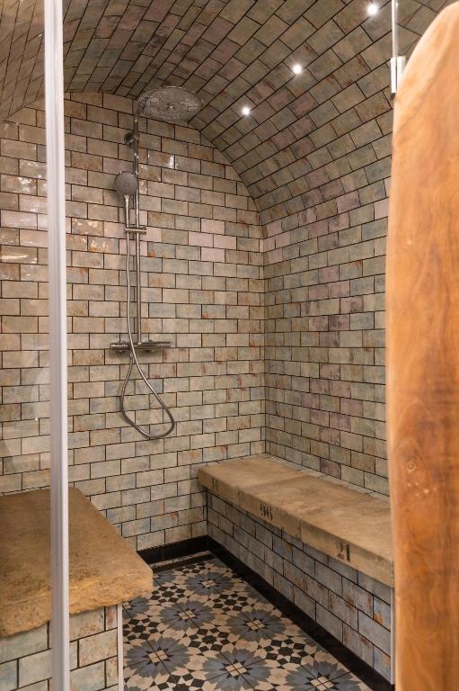 Steamroom