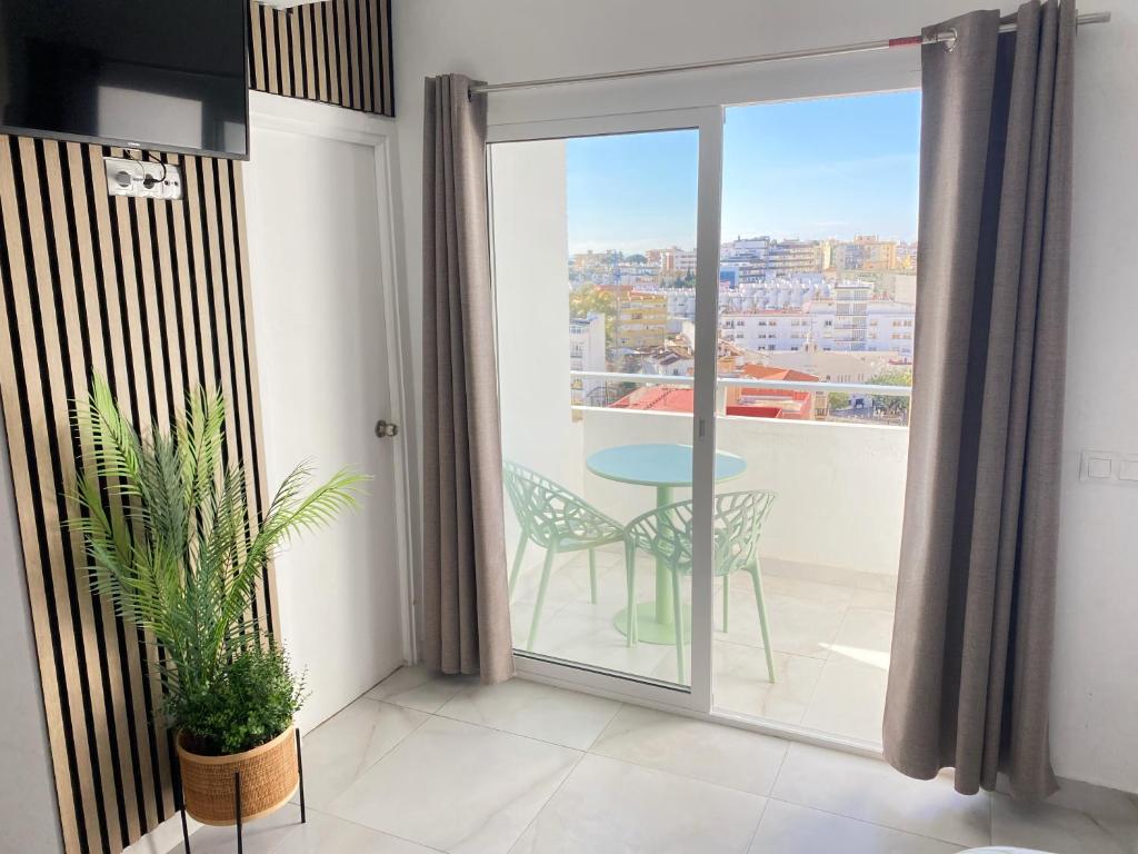 Sunset sunny balcony & sea views - 4