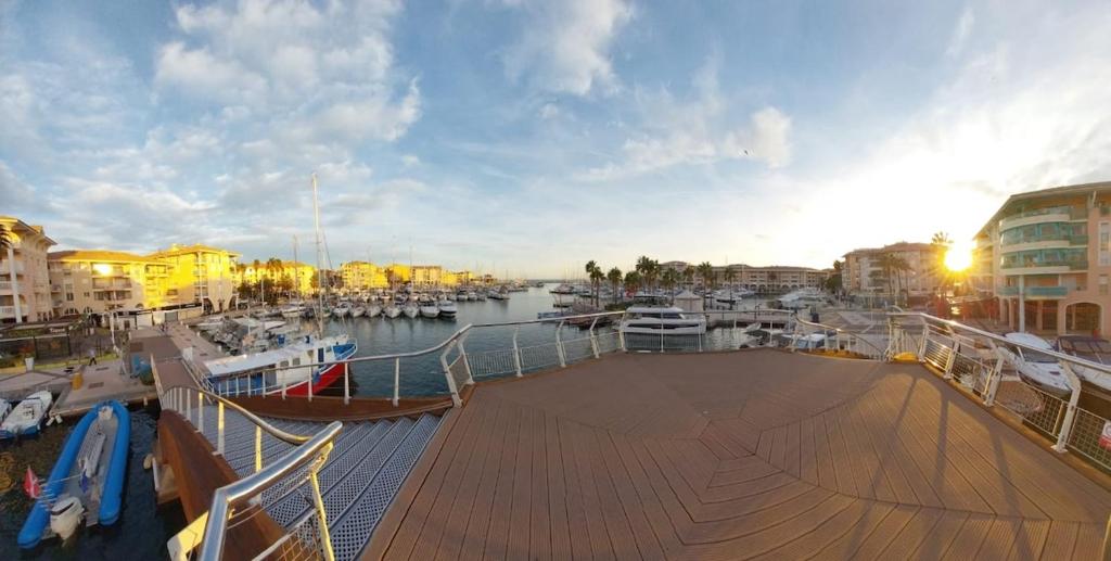 Exceptionnel Loft Duplex sur le quai - Port-Fréjus - 2