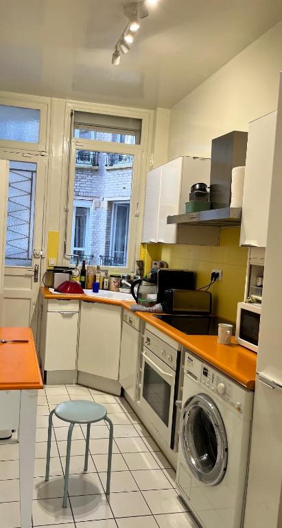Typical Parisian Flat, close to metro & Bois - 2