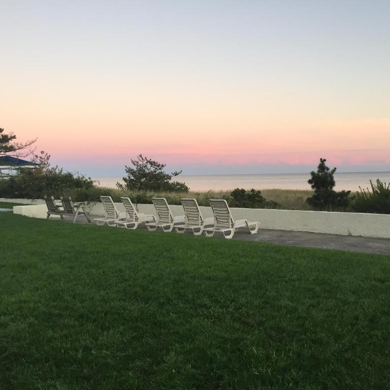 Surf &amp; Sand Beach Motel — Hotel in South Yarmouth (MA)