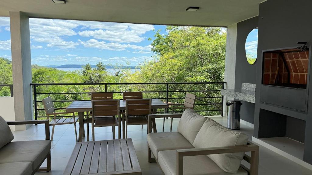 Premium getaway in San Bernardino! Toledo House - 2