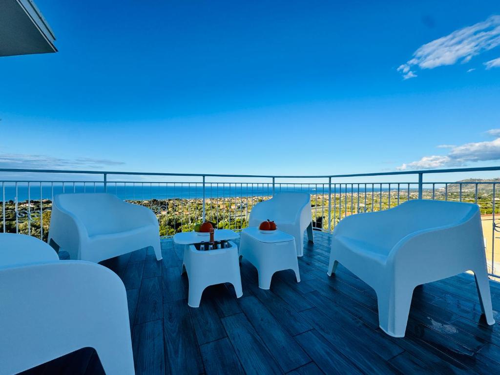 Al Grande Pino - Private pool, Jacuzzi and amazing Sunset - 1