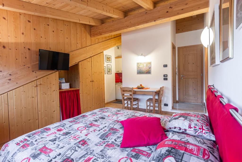 Holiday Apartments Val Moena 2 - 3