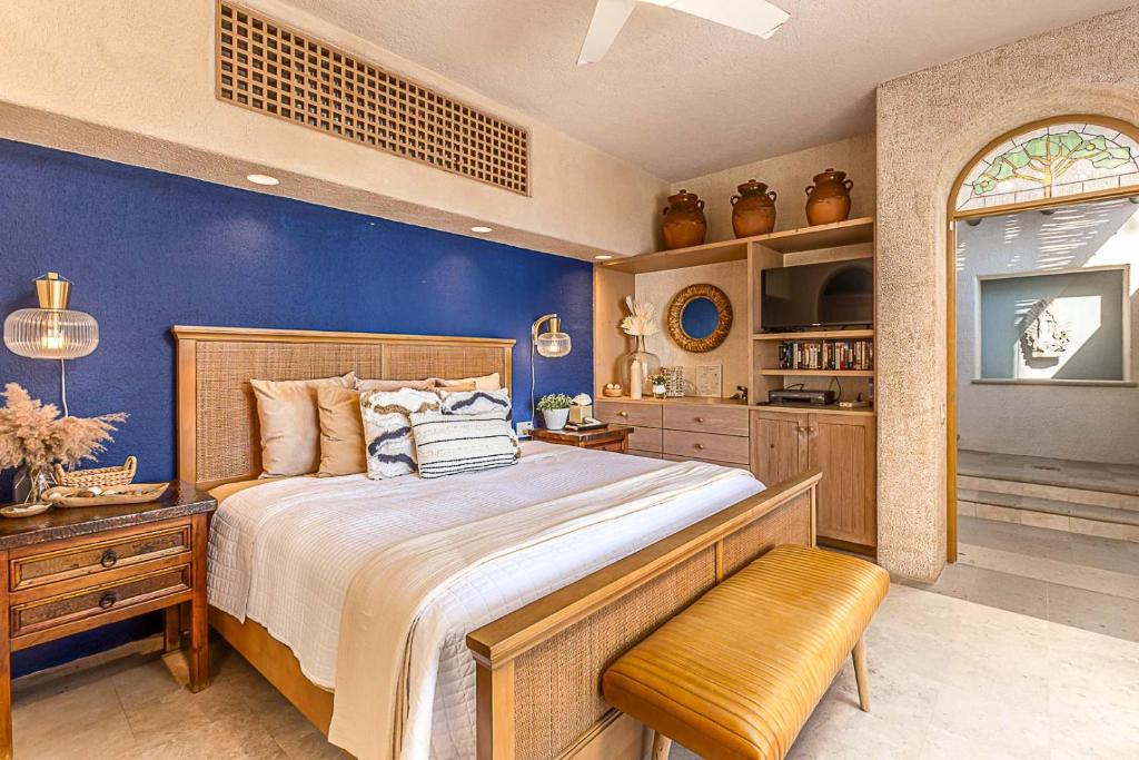 Chic 5BR Oceanview Villa with Pool in Pedregal - 2