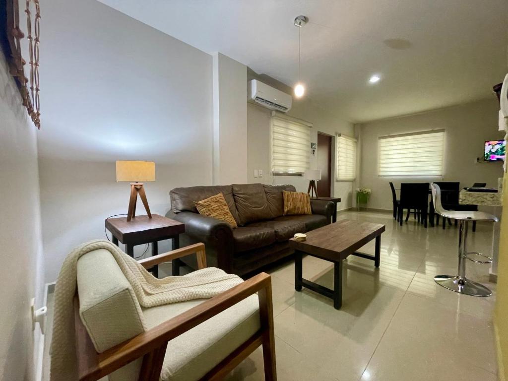 Charming Condo in Gaviotas Walk to Beach cafes, restaurants within Golden Zone - 1