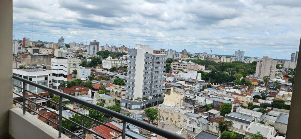 Departamento céntrico, con cochera, wifi, vista increíble - 2