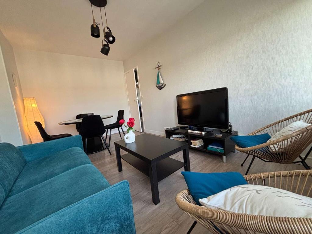 Appartement T3 lumineux au centre de Royan, à 500m de la plage - FR-1-494-222 - 3