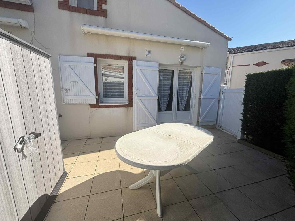 Maisonnette 4 pers, piscine, proche plage - FR-1-194-427 - 1