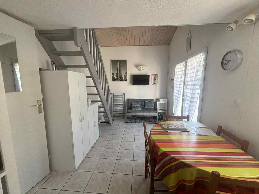 Maisonnette 4 pers, piscine, proche plage - FR-1-194-427 - 2
