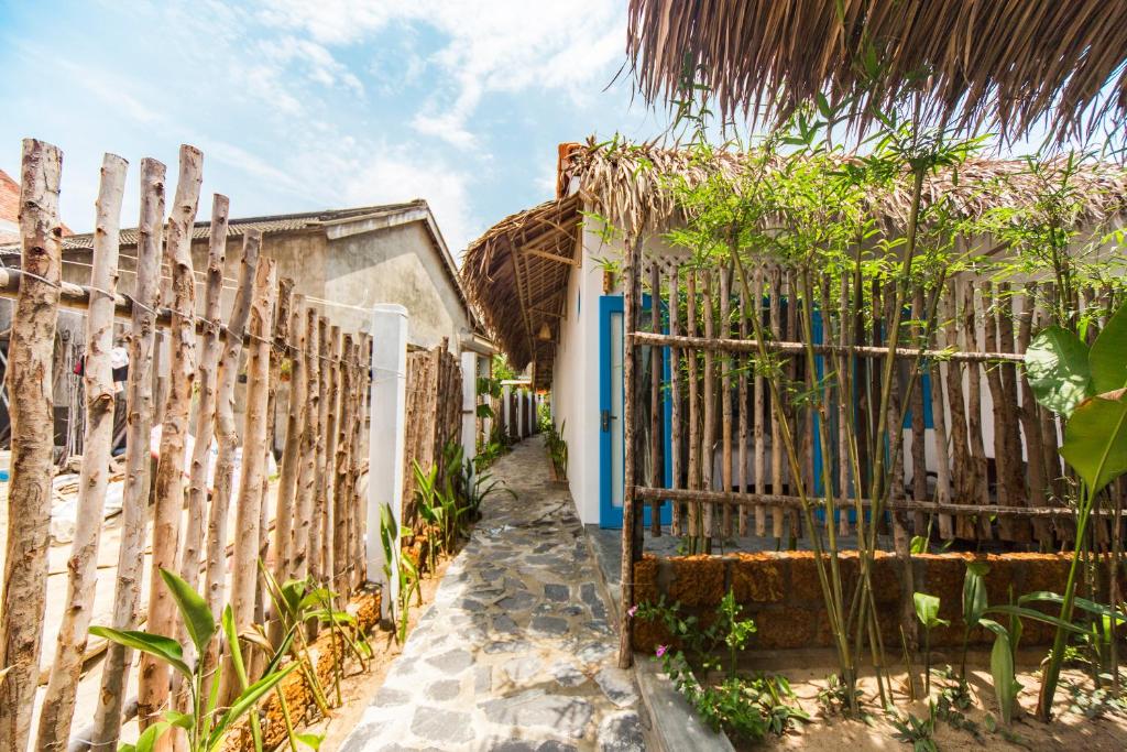 cashew tree bungalow