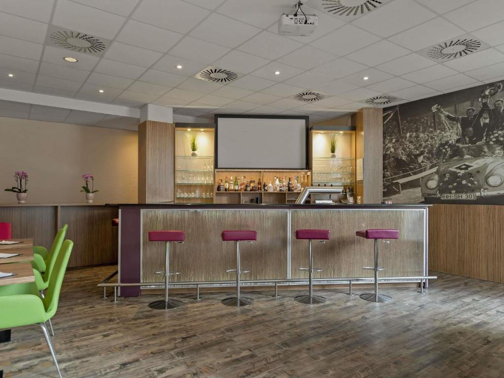 Bar/lounge