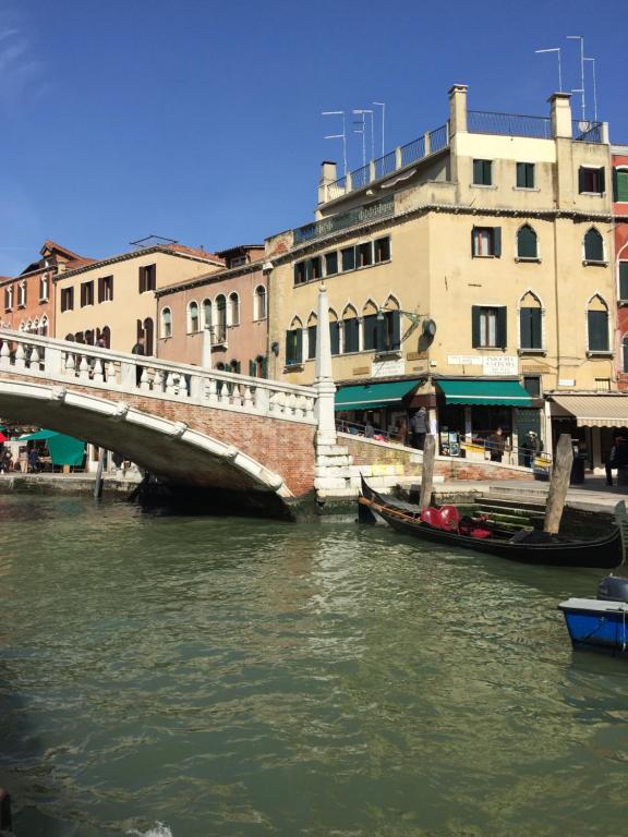 Princess Guest House Canal View - 2