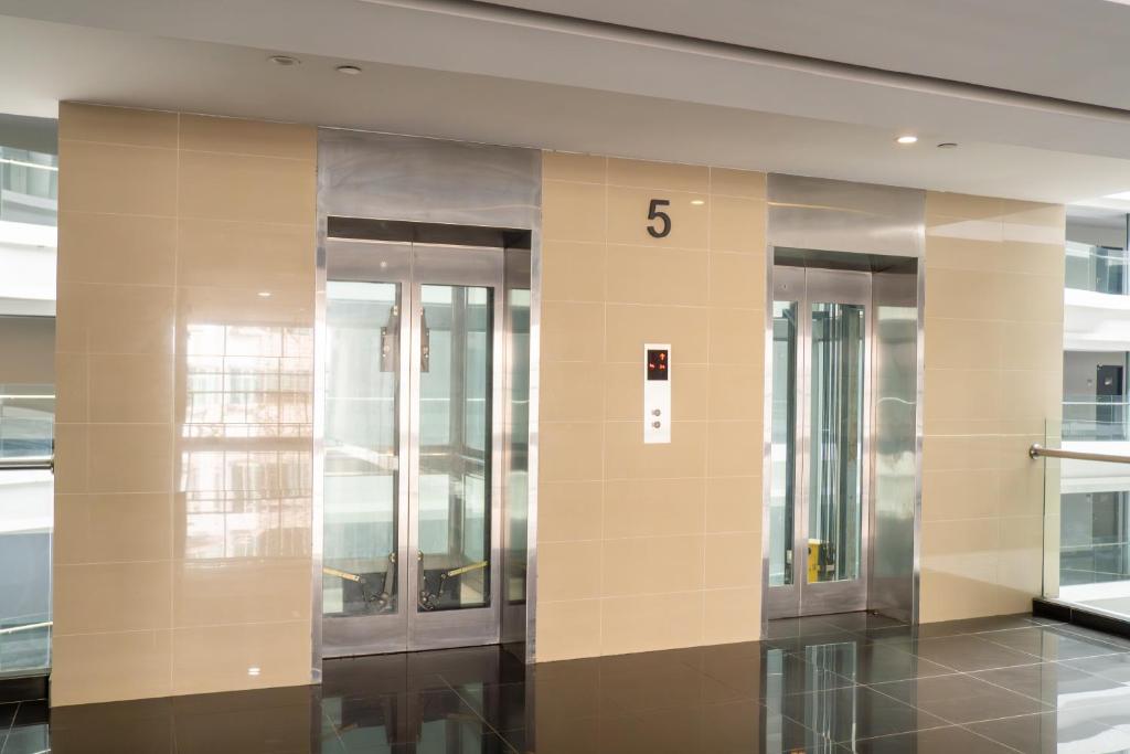 방기 페르다나 호텔 로비