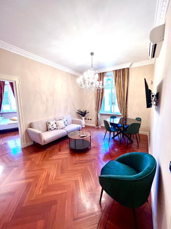 Artisti Home - 1