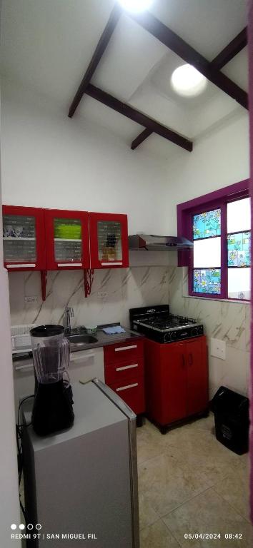 House 5 blocks from main park, private - 4