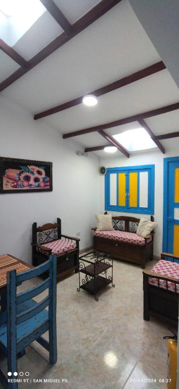 House 5 blocks from main park, private - 5